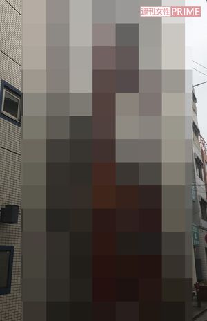 高知のエステサロンが入っていたビル。賑やかな商店街の路地裏にある