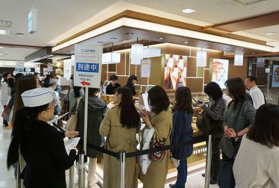 シニア御用達デパートがまさかの“若返り”！「美と食」でつかんだ若者心