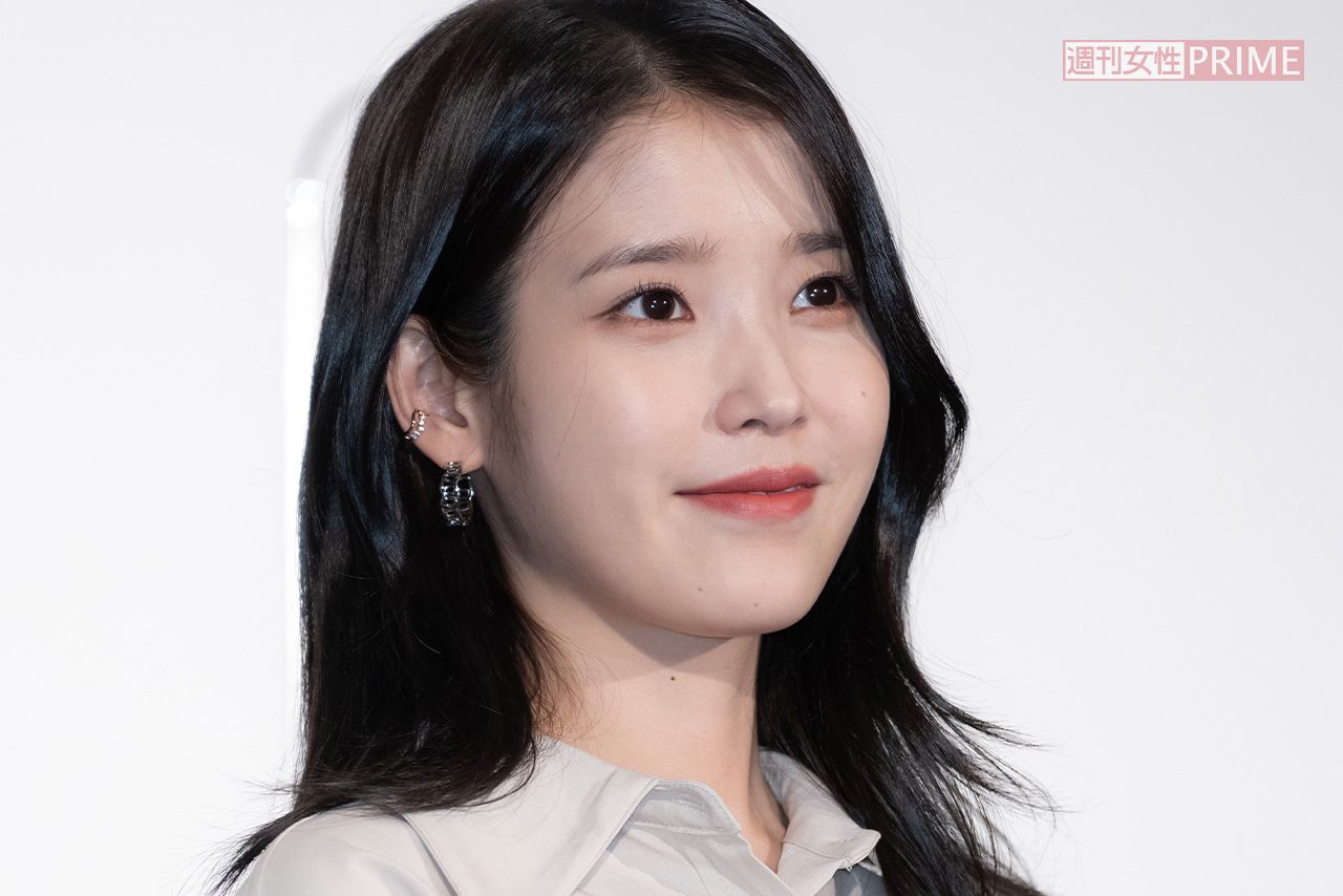 母に間違われたIU