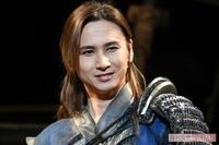 【美しすぎるジャニーズトップ3】キンキ堂本光一とキンプリ平野紫耀を抑えた「自発光する美形」