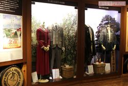 ウイスキー博物館では、ドラマ『マッサン』で俳優たちが着用した衣装も展示