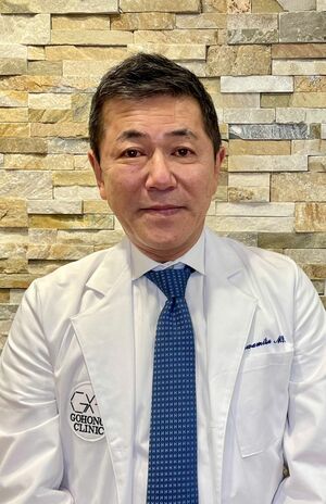 桑満おさむ先生●五本木クリニック院長。ニセ医学バスターとして、テレビや雑誌でも活躍中。著書に『“意識高い系”がハマる「ニセ医学」が危ない！』など。