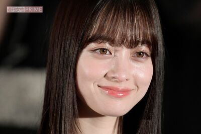 舞台『千と千尋の神隠し』ロンドン公演の橋本環奈、“目の下のクマ”に心配の声相次ぐ「やつれてる」ストイ…