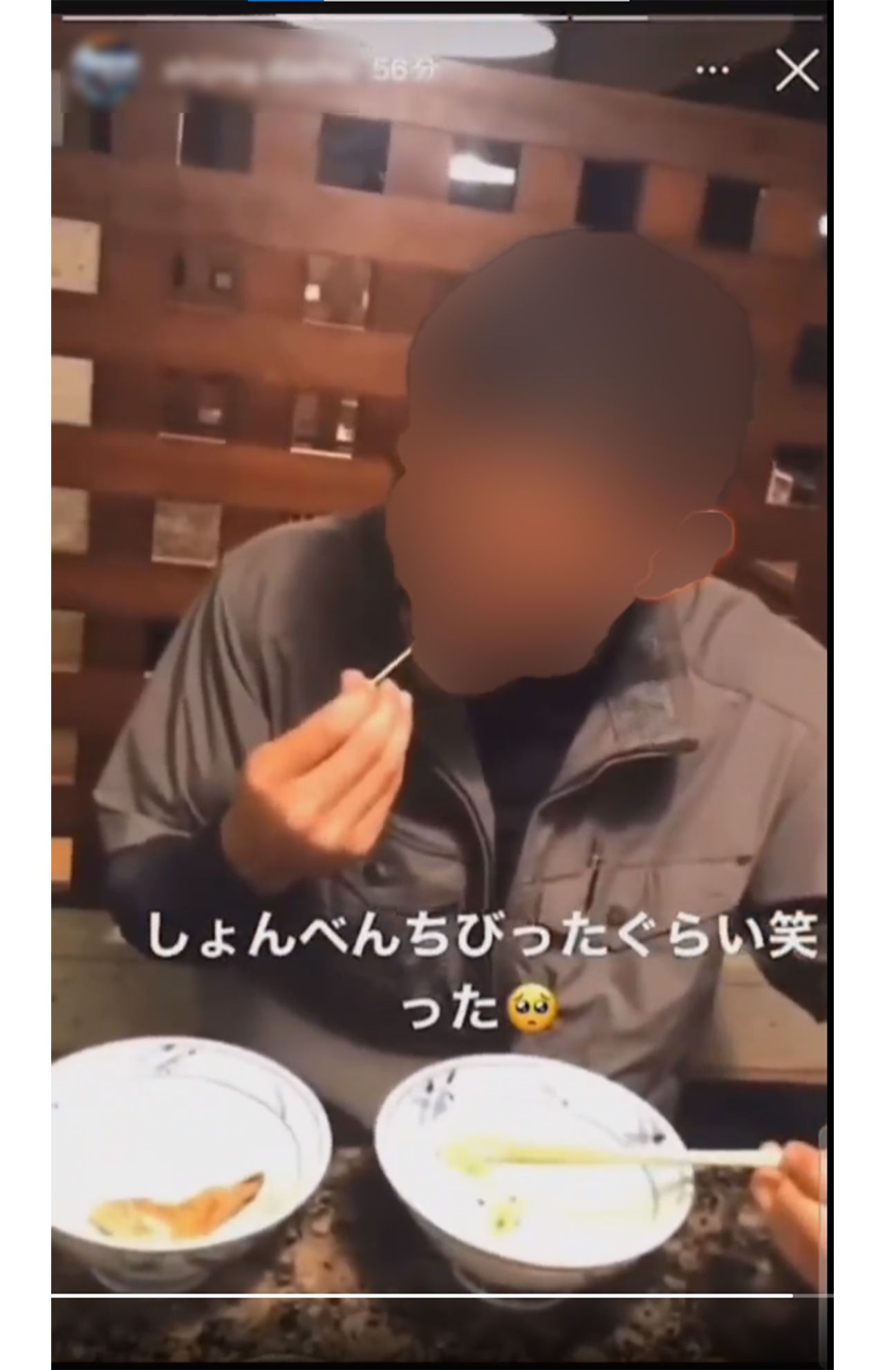 使用済みの爪楊枝を戻した後、さらにもう1本の爪楊枝を使用　2/4