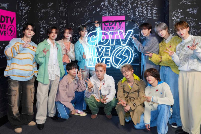 『CDTVライブ!ライブ!』に出演したINI（INIの公式Xより）