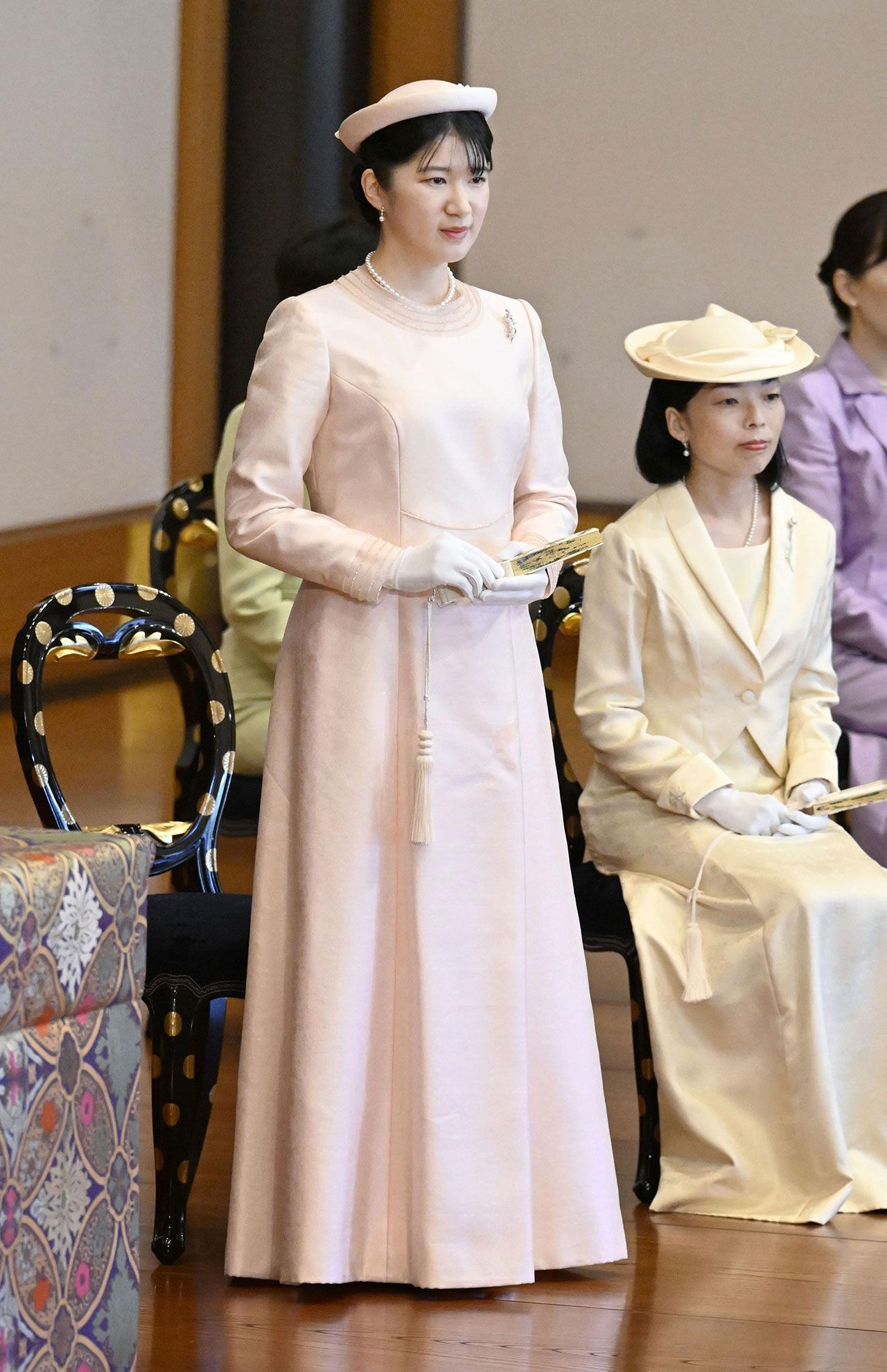 「歌会始の儀」の愛子さま。このあとハプニングが…（写真／共同通信）