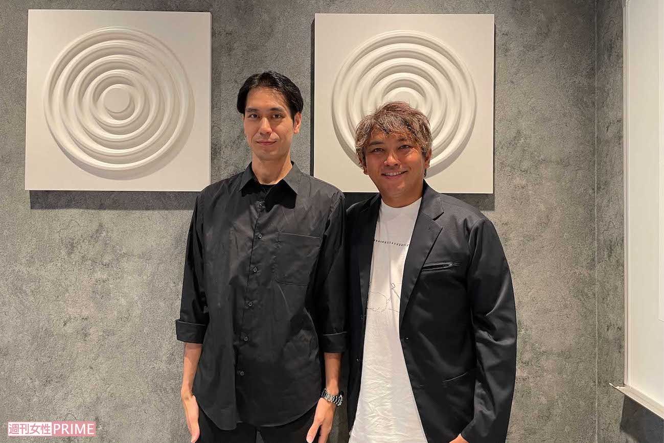 M-1に挑戦する『株式会社パッチューネ』代表取締役社長の伊波恒樹氏（右）と相方・どキンジョー氏