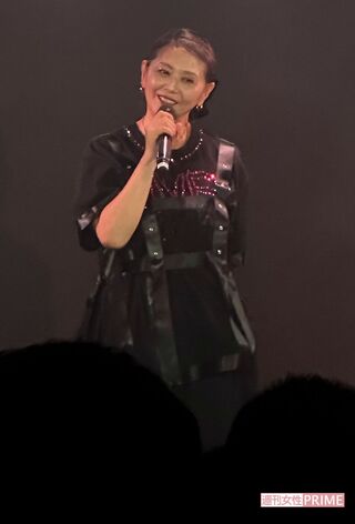 新宿二丁目のゲイクラブのイベントに出演した小泉今日子。「SNSには可愛い写真を載せてね」とお茶目なお願いも