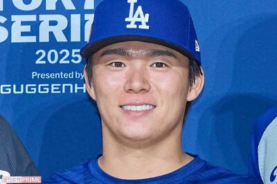 山本由伸、“4桁万円”超高級腕時計で登場するも「オシャレだけど…」ホテルマンすぎる衣装に微妙な反応