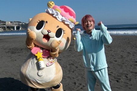 ボケるちぃたん☆に対し、手越祐也がツッコむ構図（公式ツイッターより）