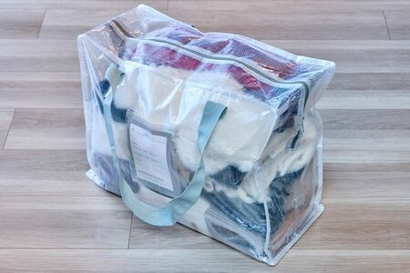 クリアボックスバッグ／330円