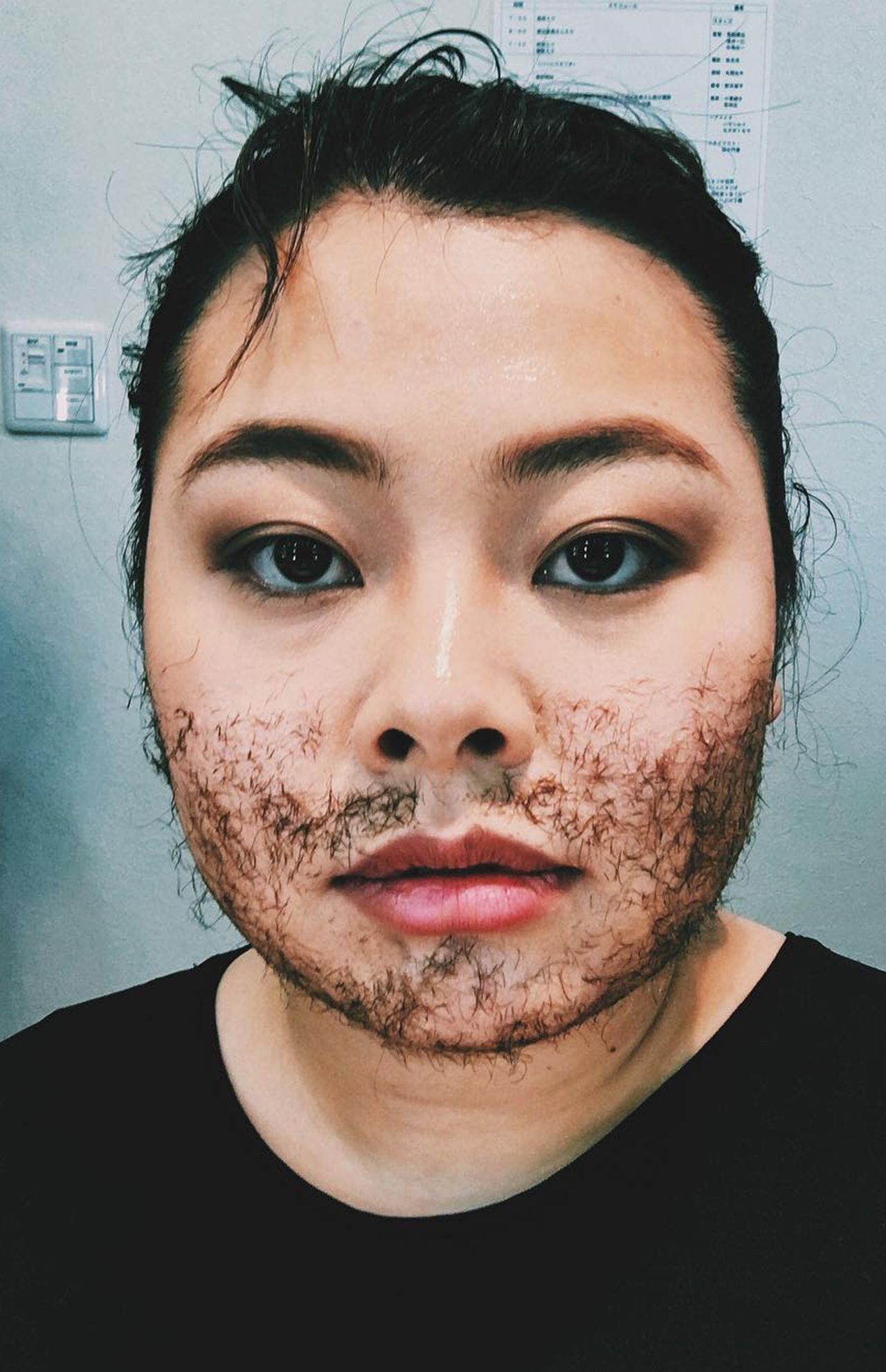 「完全に山田孝之さん…。すいません。でも似てる」とコメント