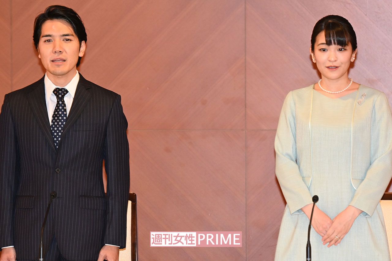 結婚会見に臨んだ小室圭さんと小室眞子さん（'21年10月26日）