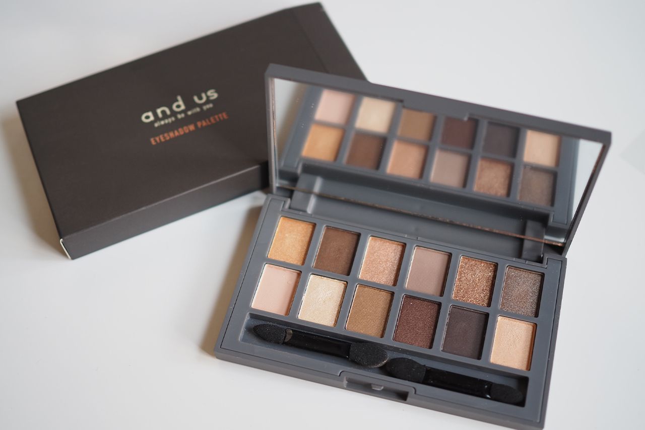 「色数の少ない新シリーズのテスターも使ってみましたが、色づきのイマイチ感は変わらず」（つくもさん）