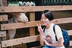 中学2年生。「無理して友達を笑わせていたけど家に帰ると、どっと疲れが出ていた」