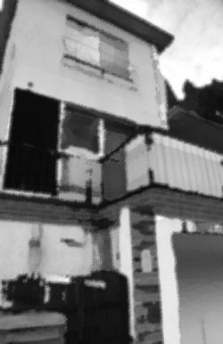 2人が暮らす自宅からは、仲よく会話する声が聞こえたという