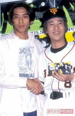 '96年、SMAP脱退、引退会見に中居正広とともに臨んだ森且行