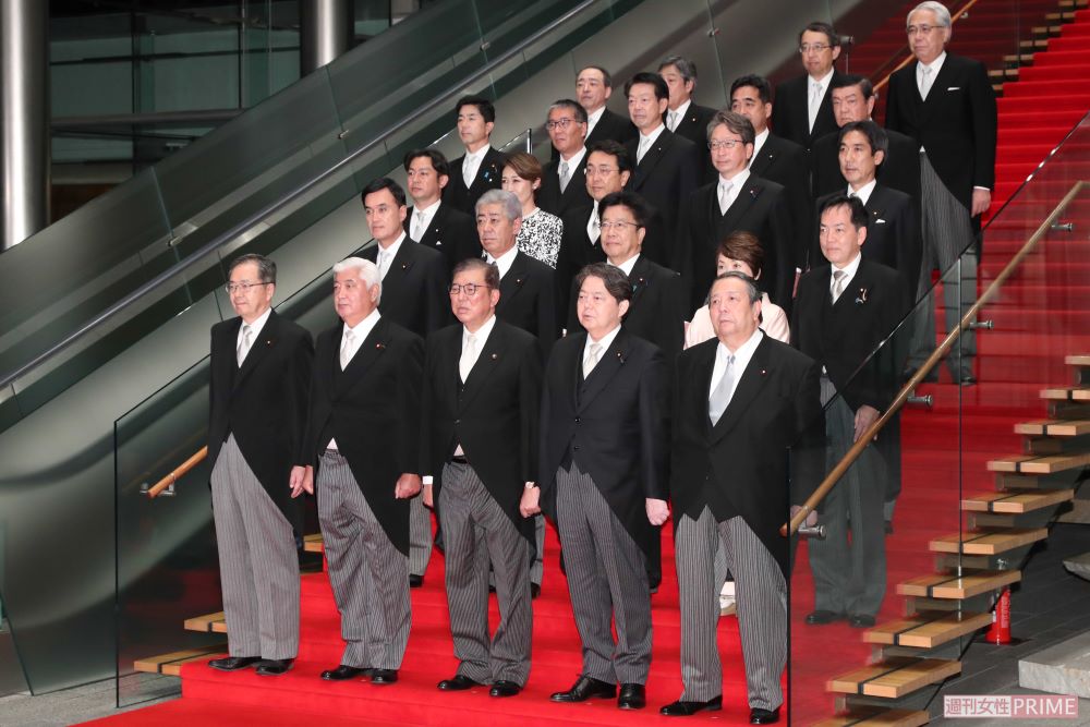 2024年10月1日に発足した石破内閣。石破新首相のお腹がポッコリ出ているようにみえる