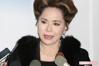 デヴィ夫人、事務所の “2億円横領事件” で見えた「不幸と教えと腹づもり」