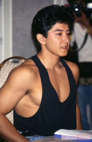 大々的に開いたデビュー会見。野球選手を夢見た青年が芸能界デビューした瞬間