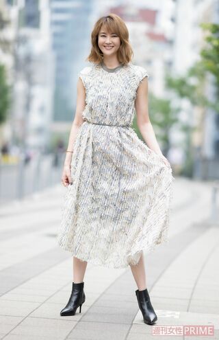 お酒も飲むし、甘いものも食べて、抜群のスタイルをキープ。「いろんなことにチャレンジして自分を飽きさせないようにしています」と話す観月ありさ