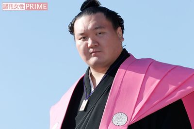 なぜ白鵬は “横綱相撲” から、批判されても “勝ちにいく相撲” へと変わったのか 