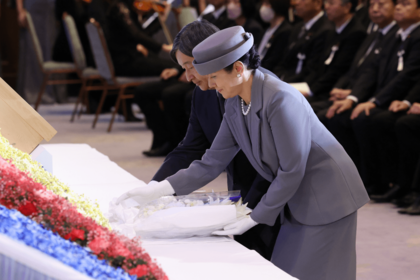 「1.17のつどい－阪神・淡路大震災30年追悼式典」に出席された天皇、皇后両陛下（2025年1月17日）