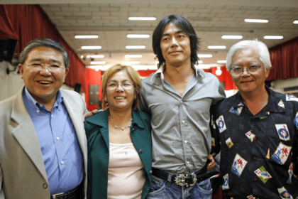 ブラジル・サンパウロで行われた沖縄県人会にて。こうした交流のほか、南米最大規模の沖縄系イベント『おきなわ祭り』にも参加している