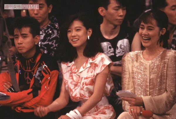 『夜のヒットスタジオ』収録時に笑顔を見せる中森明菜と、少し緊張した面持ちのチェッカーズ・藤井フミヤ（1987年）