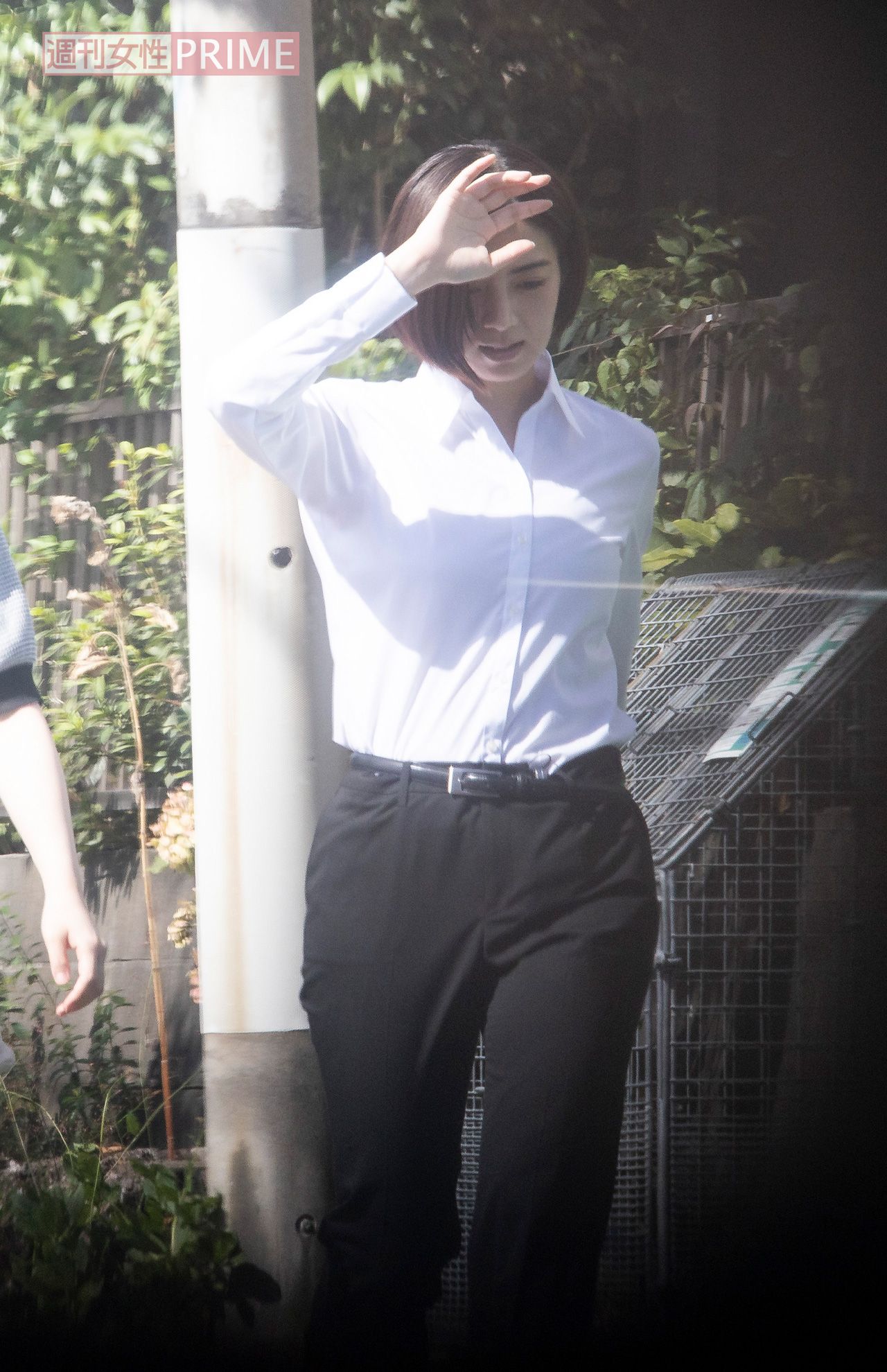 2023年9月、ドラマ『地面師たち』の撮影中に新人刑事役としてスーツを着こなしていた池田エライザ