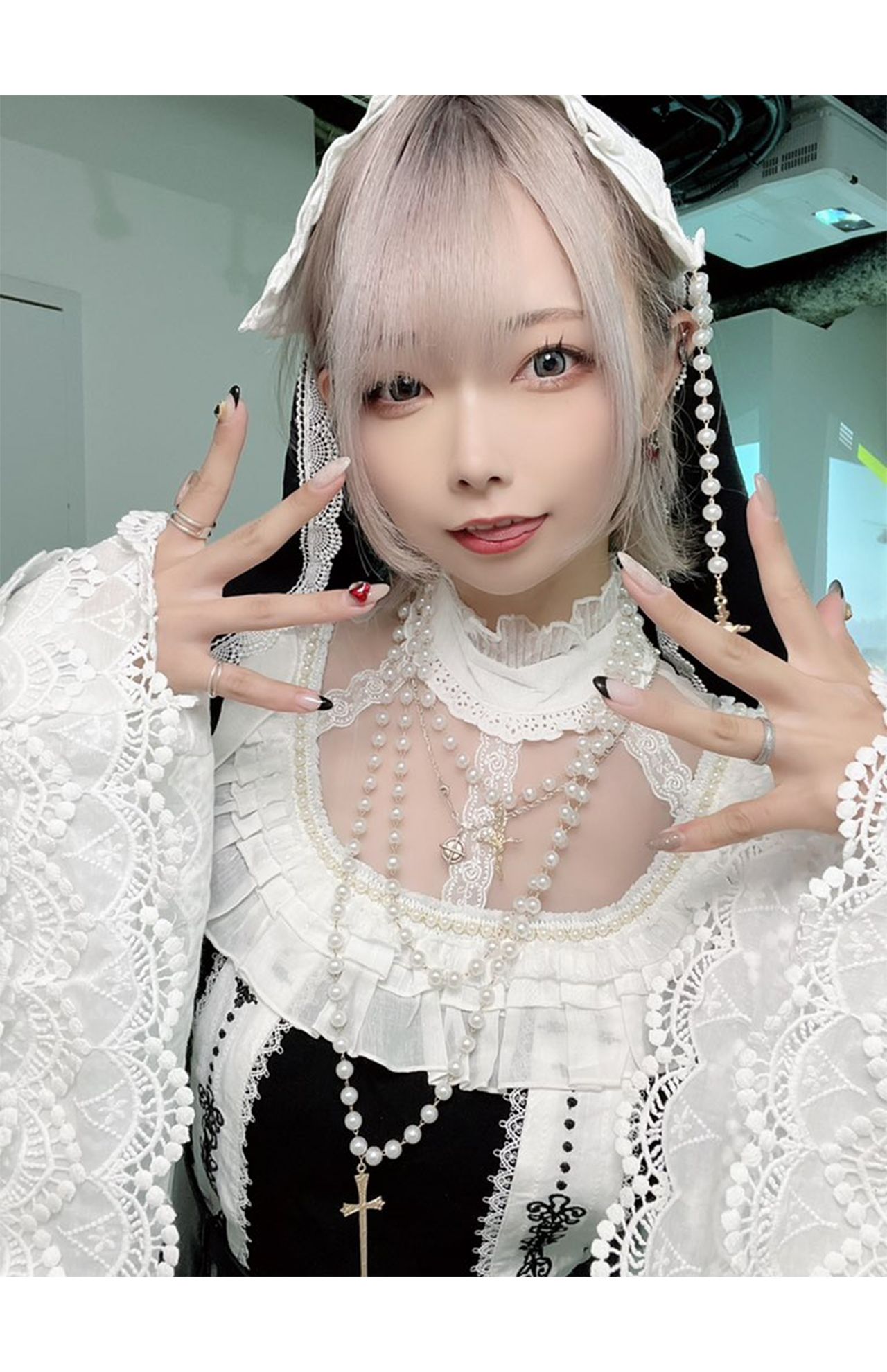 人気コスプレイヤーのコスプレ姿（SNSより）