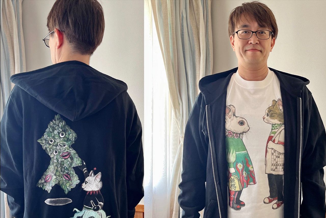 羽生九段自身がデザインしたTシャツとパーカー（羽生善治公式Xより）