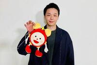 水卜麻美アナと電撃婚の中村倫也が「『めざましくん』のぬいぐるみをいつも雑に扱っている」“人形の扱いは…