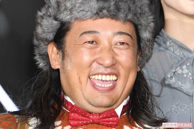 ロバート・秋山竜次、実写版『笑ゥせぇるすまん』喪黒福造役に起用で「神キャスティング」再現度に絶賛の嵐