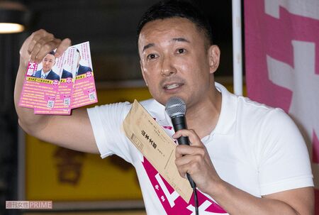 '20年6月下旬、都知事選に向け街頭演説を行う山本太郎