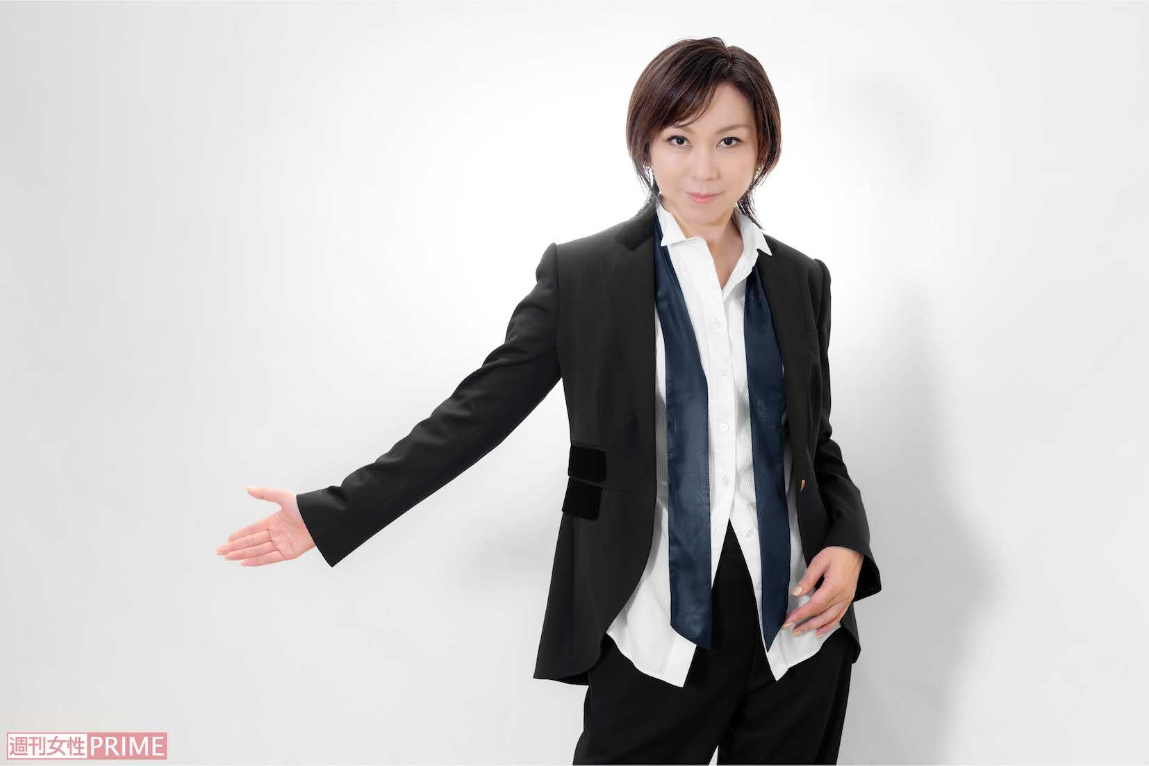 元宝塚星組トップスター・女優の湖月わたる　撮影／佐藤靖彦