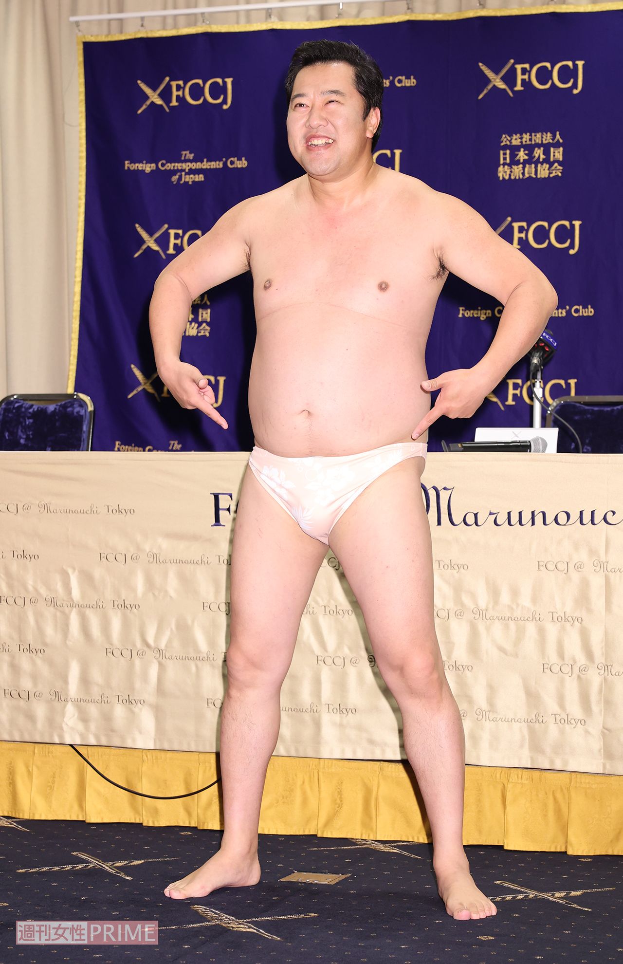 2023年は『アメリカズ・ゴット・タレント』に出演し、準々決勝に進出した、とにかく明るい安村