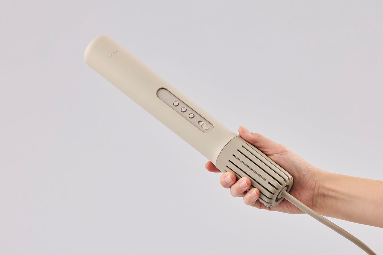 ふとん乾燥機 FOEHN 002（2万4200円／カドー）