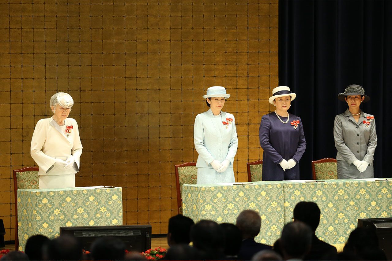 『全国赤十字大会』で雅子さまは、美智子さまと紀子さまのあいだに立たれるはずだった