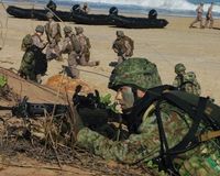 現役幹部自衛官が激白、貧困家庭を襲う「経済的徴兵」の闇