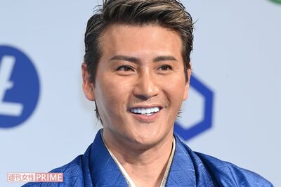 新庄剛志が語る“監督になった意味”と、赤のスーツに込めた思い「僕ほど空気を読む人は見たことがない」