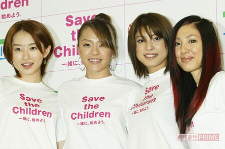 SPEED。左から島袋寛子、今井絵理子、上原多香子、新垣仁絵