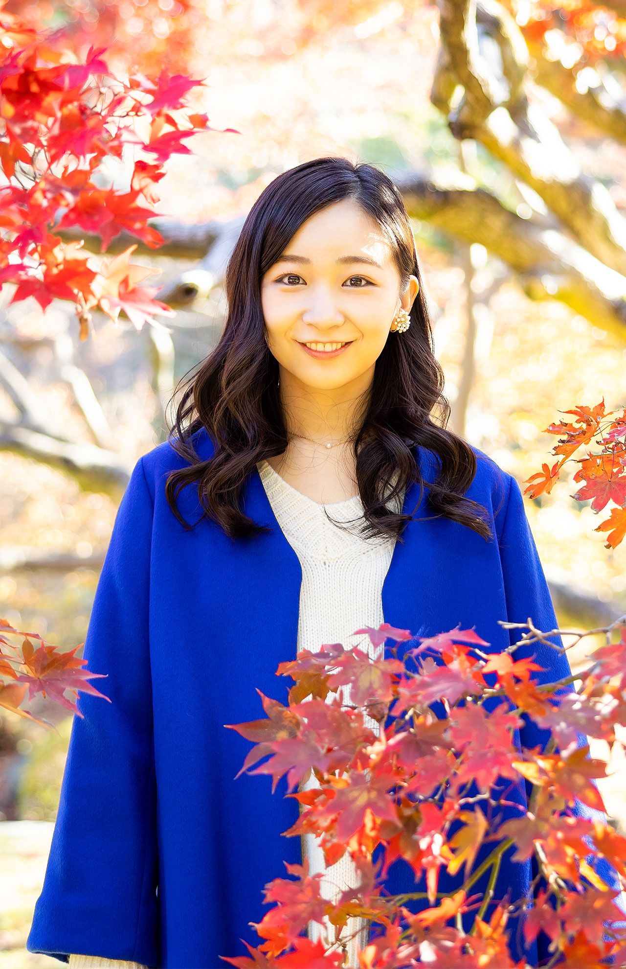佳子さまが27歳のお誕生日に公表されたお誕生日写真。眞子さんが皇室から離れた現在、内親王として公務や宮中祭祀などに励まれる日々を過ごされている