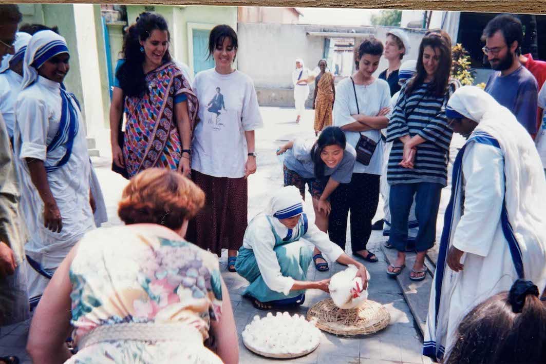 松山照紀さんがインドでマザー・テレサが立ち上げた慈善施設・死を待つ人の家を訪れたとき（本人提供）
