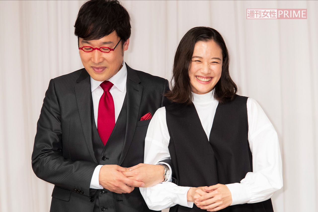 山里亮太、蒼井優（2019年6月5日、入籍報告会見）