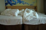 海外赴任の夫がコロナ禍で帰国も、家に帰らずホテルで不倫──明子の場合《前編》