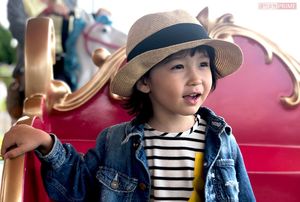 あどけなく笑うレオナルドくん