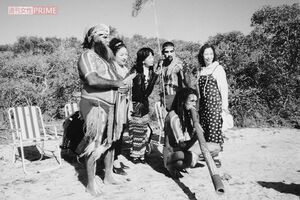 冨士眞奈美、吉行和子、岸田今日子さんとハワイ島を訪れた際の記念写真。村の首長さんたちと