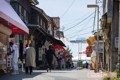 県内外からの来訪者でにぎわう観光名所でもある東尋坊。そのため、自殺のイメージが強調されるのを避けたい地元と、茂さんたちとの間で軋轢が生じたことも　撮影／齋藤周造