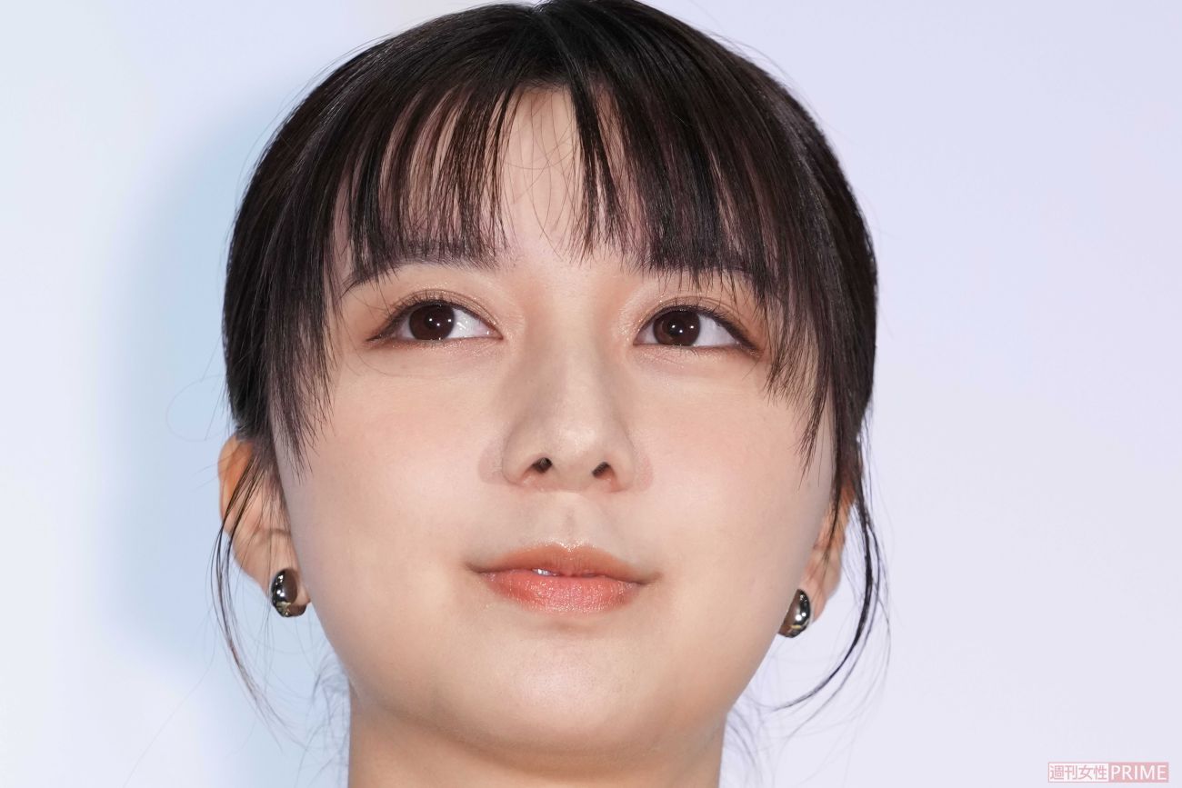 地上波連続ドラマでは初の主演となる上白石萌歌